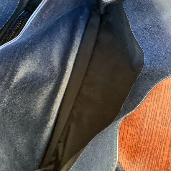 Pewter Valentino hobo Bag black hardware - Picture 5 of 12